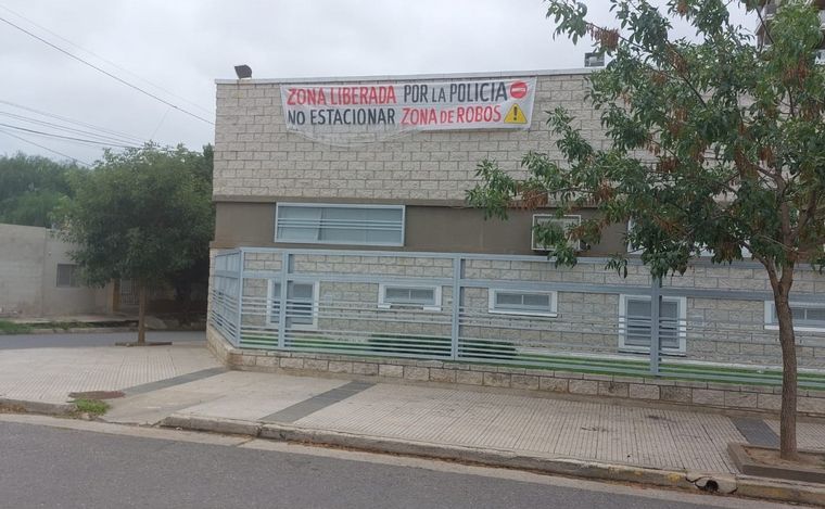 Vecinos de Villa Urquiza, hartos de la inseguridad. (Foto: Juan Federico/Cadena 3)