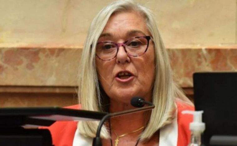 La senadora Edith Terenzi.