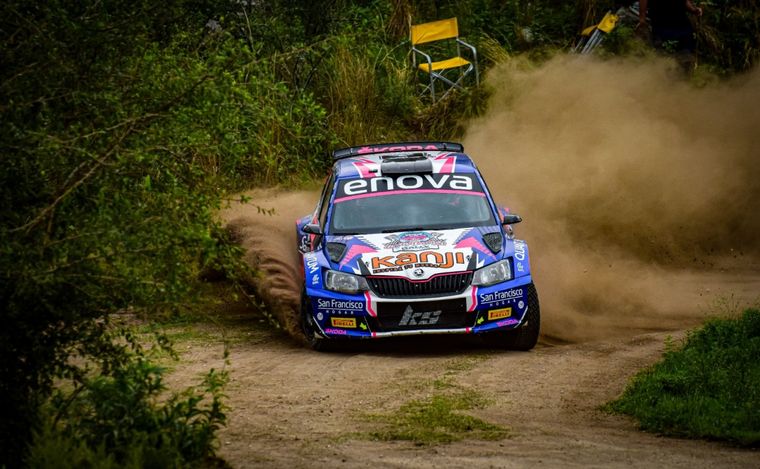 Pasten dando espectáculo a bordo del Skoda R5 en 'La Olla'