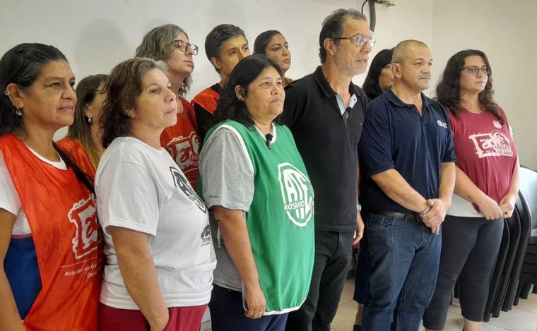 Gremialistas santafesinos unidos por los reclamos.