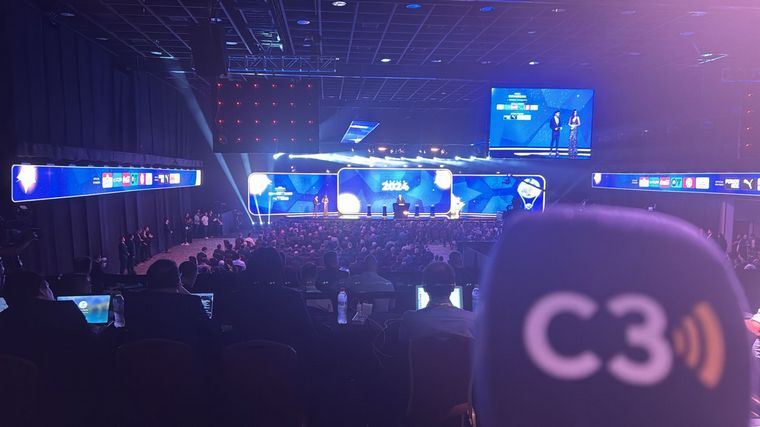 Cadena 3, en Paraguay por el sorteo de Libertadores y Sudamericana. 