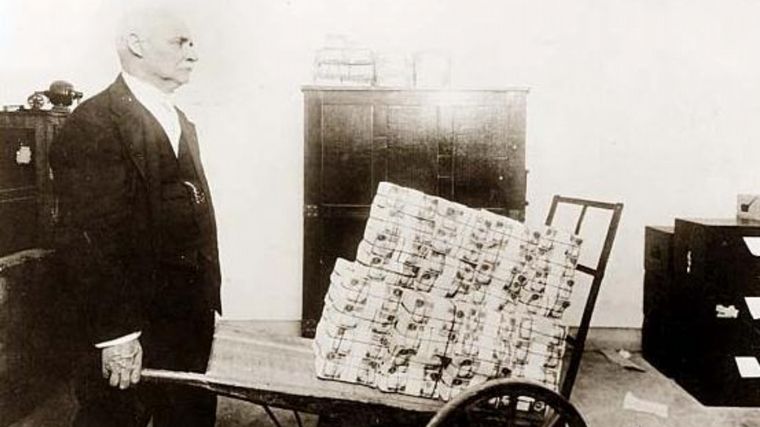 FOTO: Alemania después de la primera Guerra Mundial en la hiperinflación
