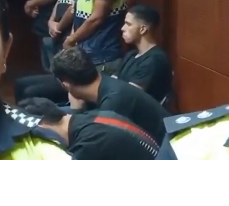 FOTO: La reacción de los jugadores de Vélez al dictamen de prisión domiciliaria