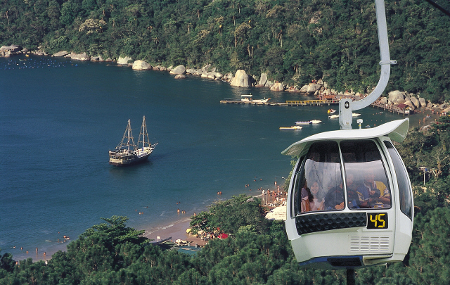 El teleférico es una de las alternativas más buscadas por los veraneantes.