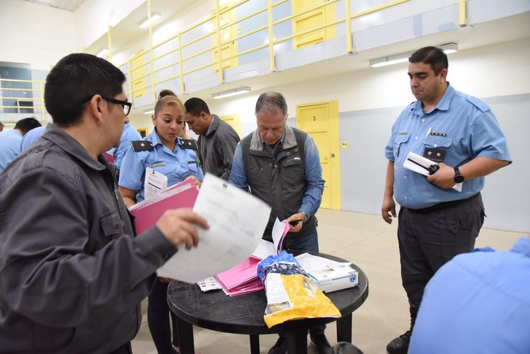 Trasladan presos de la UCA a Bouwer