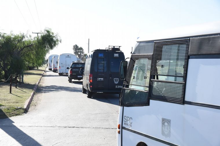 Trasladan presos de la UCA a Bouwer