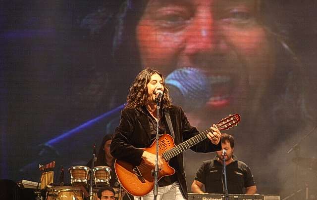 FOTO: Excelsa presentación del bahiense en el escenario ''Martín Fierro''.