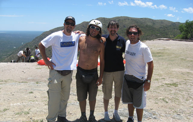 Volar en parapente en Cuchi Corral.