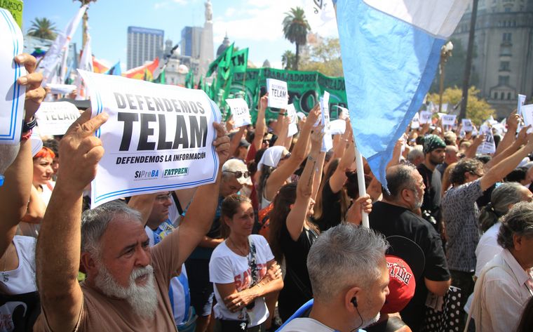 FOTO: Gran movilización por el Día de la Memoria en Plaza de Mayo.