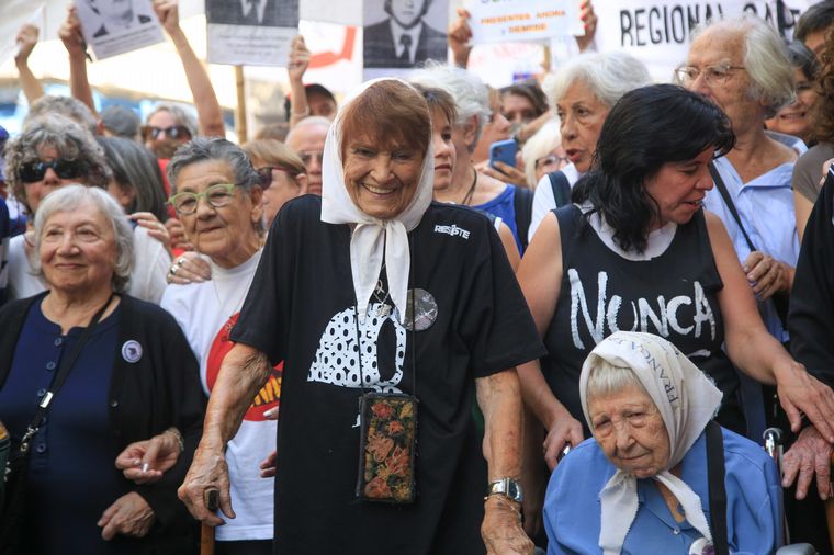 FOTO: Gran movilización por el Día de la Memoria en Plaza de Mayo.