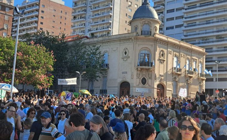 Las columnas comenzaron a congregarse en el Monumento. 