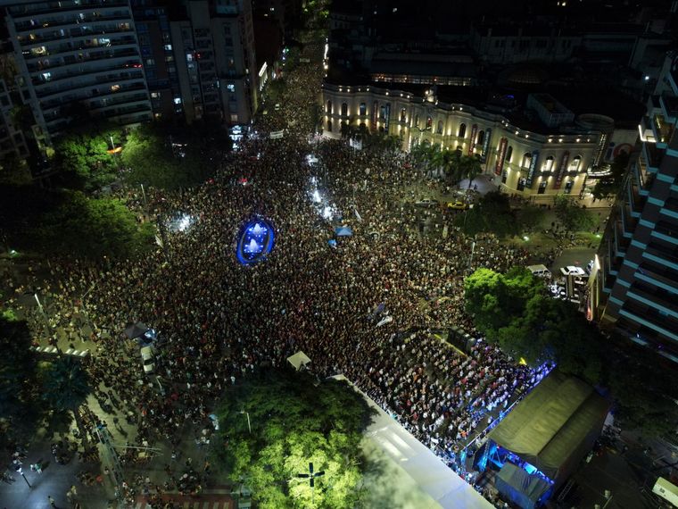 FOTO: Masiva movilización en Córdoba por el Día de la Memoria.