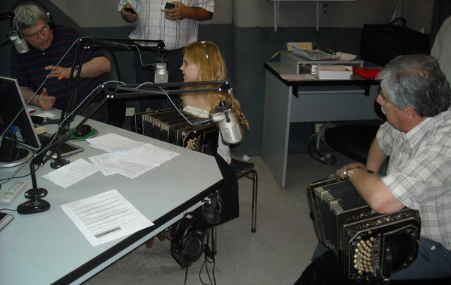 Lisette Grosso Schmid en el estudio de Cadena 3