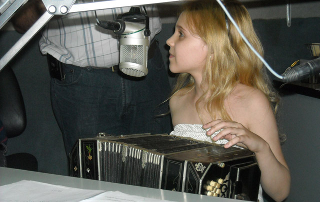 Lisette Grosso Schmid en el estudio de Cadena 3