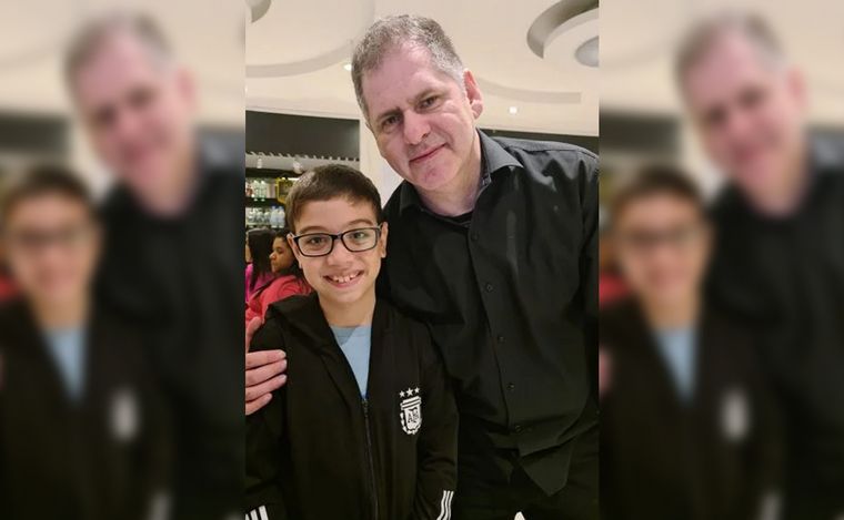 Faustino Oro junto a Jorge Rosito, exentrenador del menor.