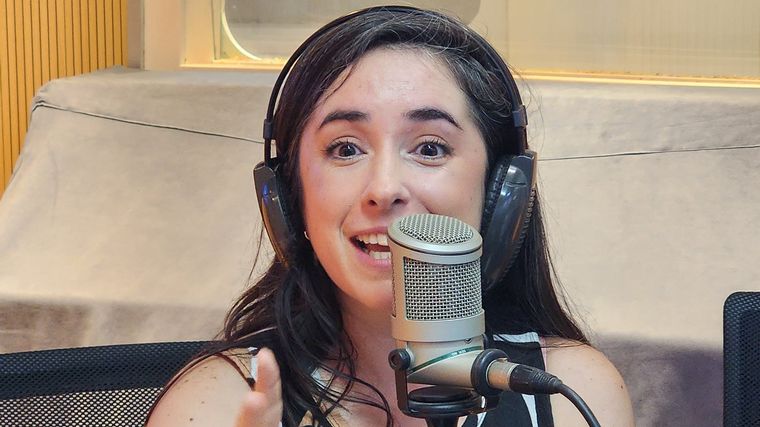 Nadia Herencia, la médium que presenta su obra de teatro.  