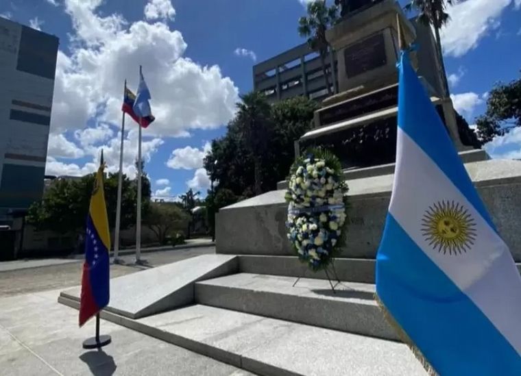 FOTO: El gobierno venezolano le cortó la luz a la embajada argentina