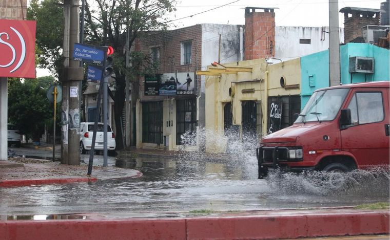 El paso de la tormenta en Córdoba. (Foto: Daniel Cáceres/Cadena 3)