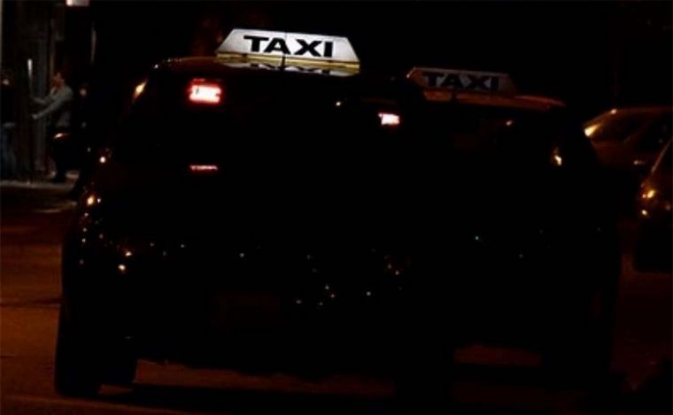 FOTO: Taxistas reclaman seguridad para circular en Rosario.