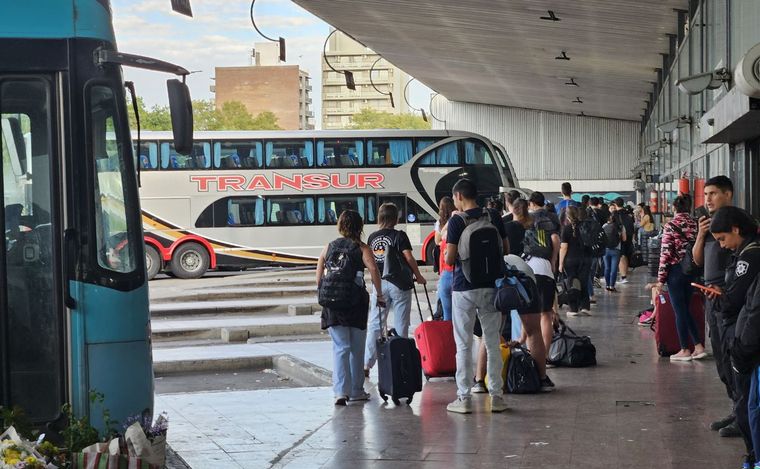 Escaso movimiento en la Terminal de Ómnibus.