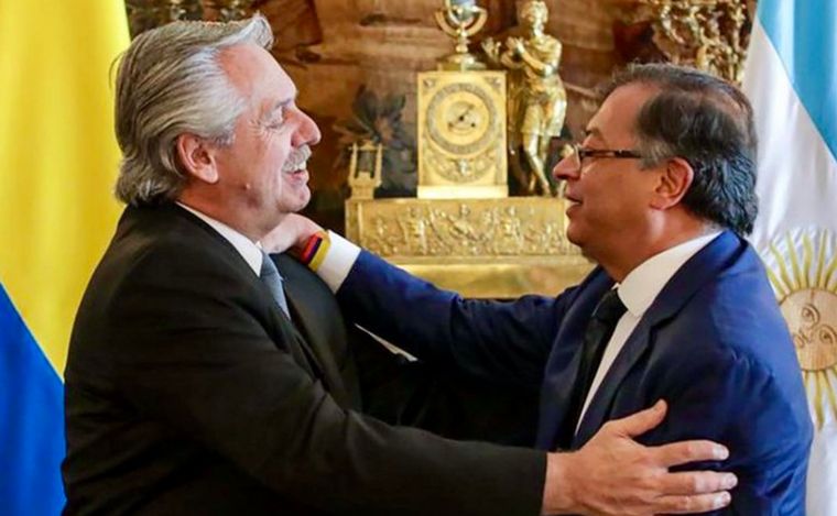 Fernández se solidarizó con Petro.