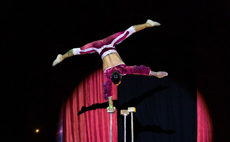 FOTO: El Cirque Amore puso primera en Rosario.