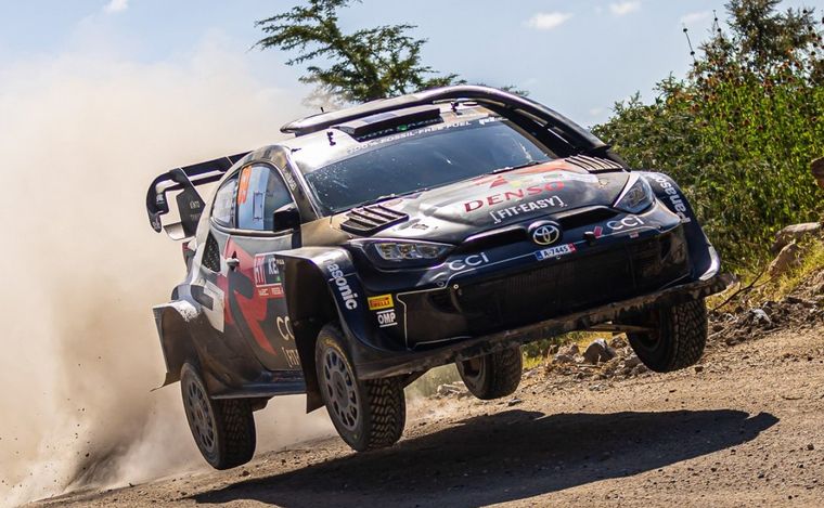 Rovanperä ganó todos los tramos del viernes con el Yaris en Kenia