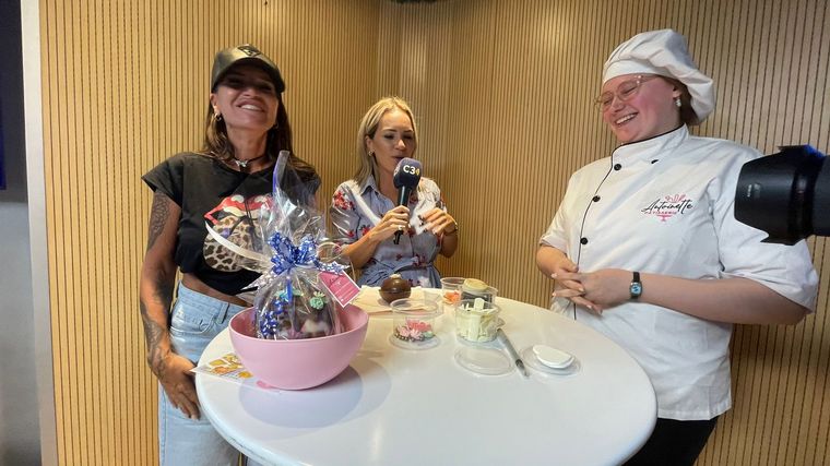 Florencia Peña en Siempre Juntos haciendo huevos de pascua