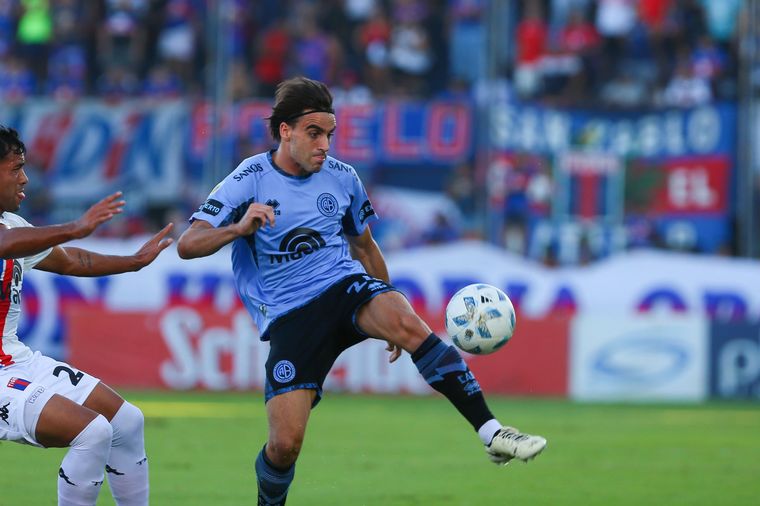 FOTO: Belgrano y Tigre se enfrentan por la fecha 12
