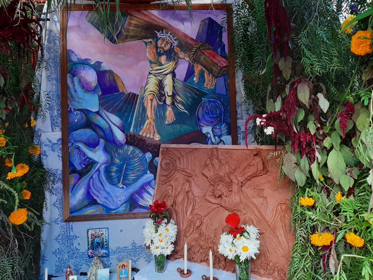 En el Viernes Santo se realizó el Vía Crucis en diferentes iglesias del país