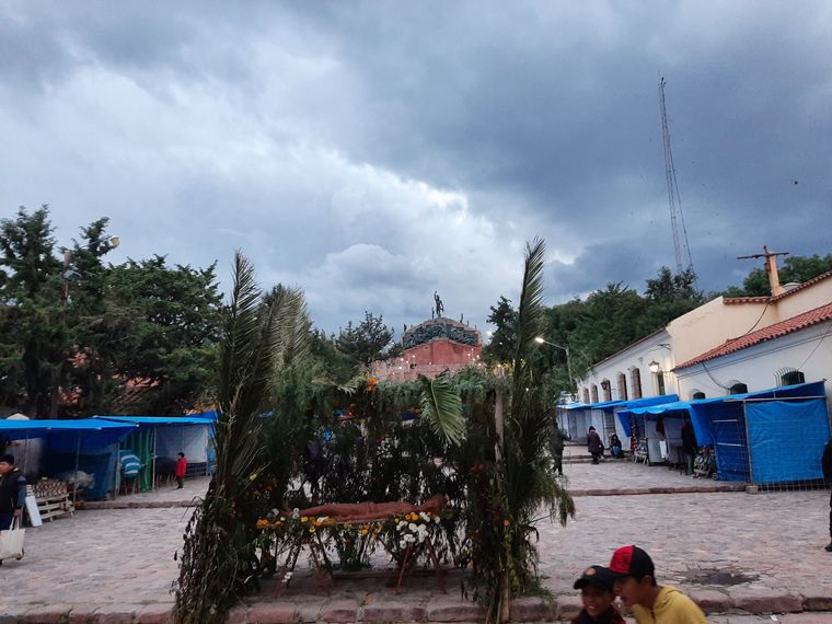 En el Viernes Santo se realizó el Vía Crucis en diferentes iglesias del país