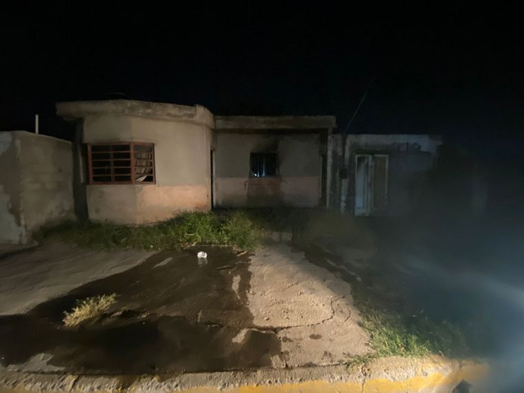 Quemaron una casa en villa El Nailon. (Policía)