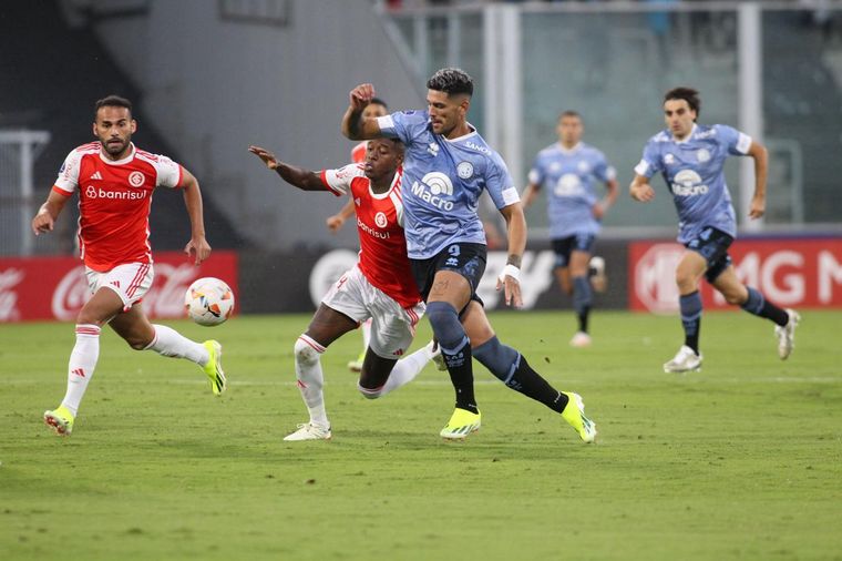 FOTO: Belgrano empató con Internacional en un duelo por Copa Sudamericana