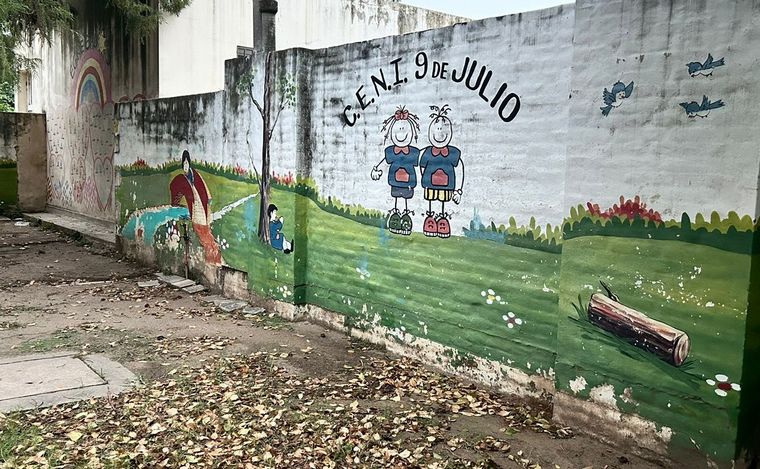 Robaron los aires acondicionados en un jardín de Córdoba. (Lucía González/Cadena 3)