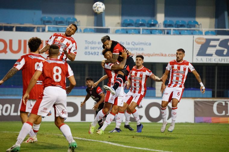 Instituto vs Talleres de Remedios de Escalada, un cruce por Copa Argentina