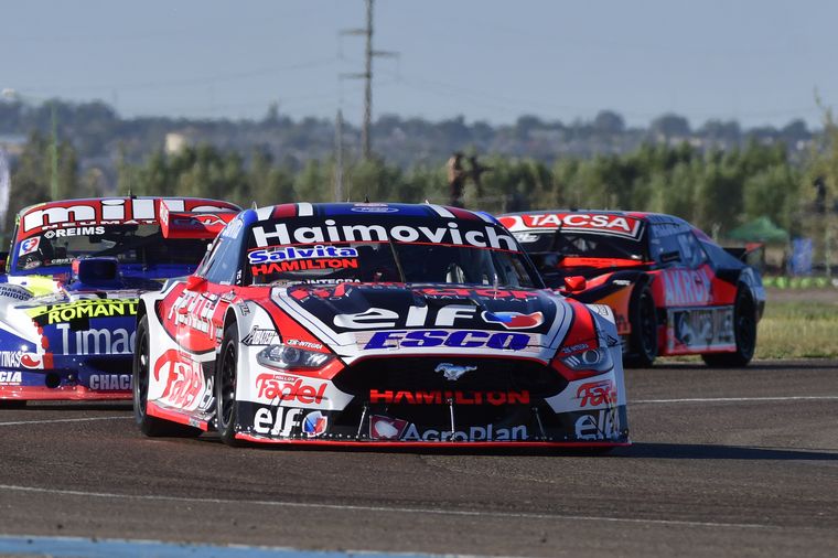 El campeón Werner va otra vez en busca del primer triunfo para el nuevo Ford Mustang