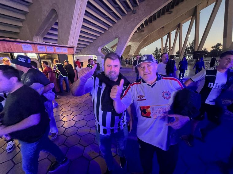 Entusiasmo de los hinchas albiazules por el debut de Talleres en la Libertadores