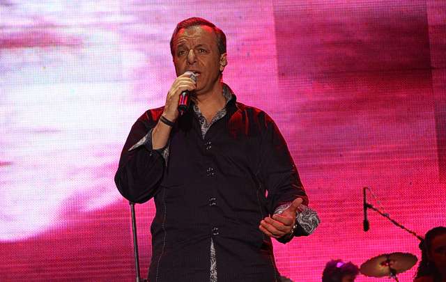 Alberto Plaza cerró la tercera noche del 24º Encuentro de Colectividades.