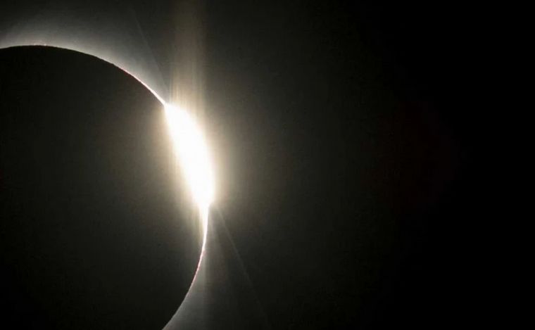 FOTO: Eclipse solar total. (Foto: archivo Noticias Argentinas).