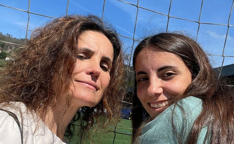 Denise y su madre Yessica. 