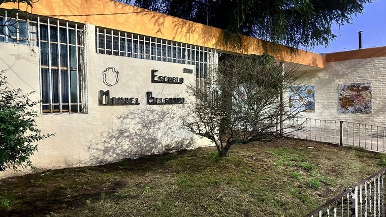 FOTO: Robaron en una escuela de barrio Parque Vélez Sarsfield