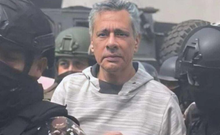 FOTO: El exvicepresidente de Ecuador, Jorge Glas, tras ser detenido. (Foto: El Tiempo)
