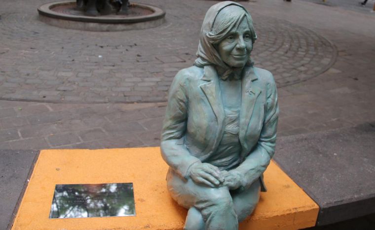 La escultura de Sonia Torres en la Plazoleta de La Merced