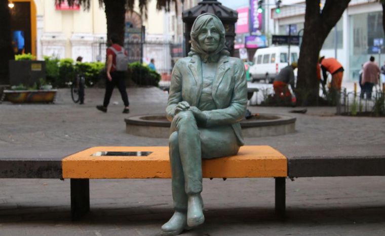 La escultura de Sonia Torres en la Plazoleta de La Merced