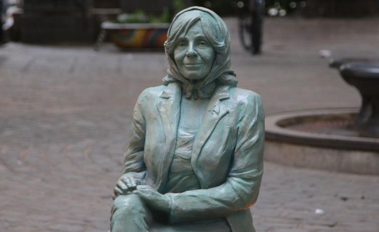 La escultura de Sonia Torres en la Plazoleta de La Merced