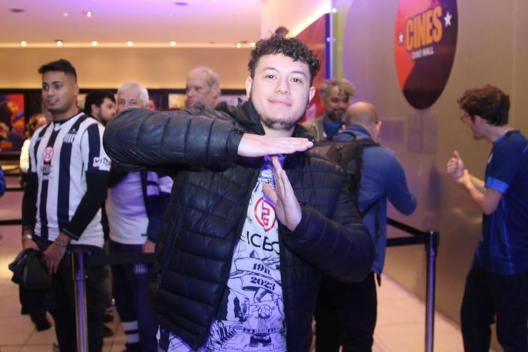 Te vi en el cine: buscate en la sala de cines dino viendo a Talleres