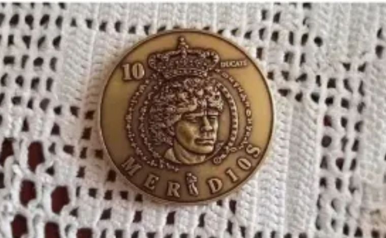 Un ducado con la cara de Maradona equivale a un euro.