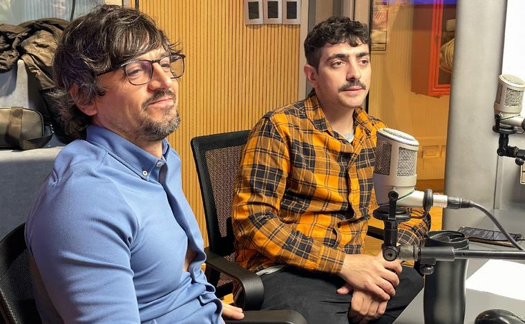 Roque González, consejero de Turismo (izq.) y Franco Guione, de Bros Comedor (der.)