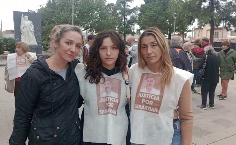Familiares de Sebastián Villarruel.