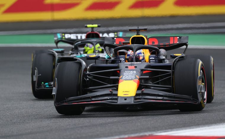 FOTO: Max se deshizo de Alonso y de Hamilton para ganar cómodamente el Sprint